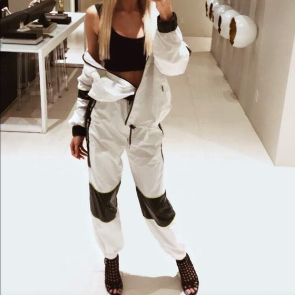 FashionNova Matching Set - Picture 2 of 2